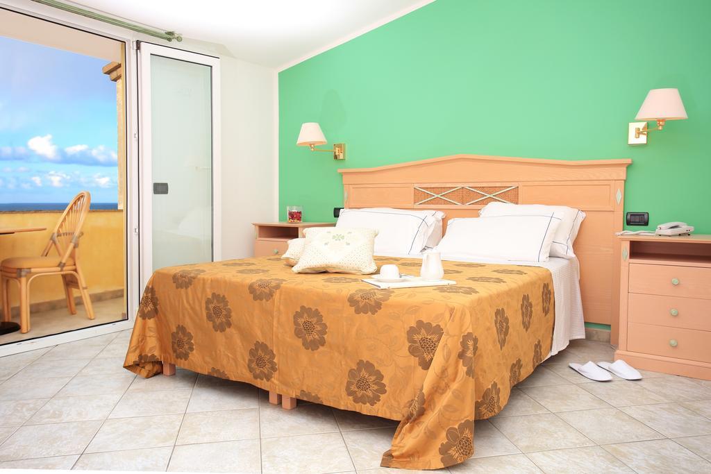 Hotel Nantis Castelsardo Exterior photo