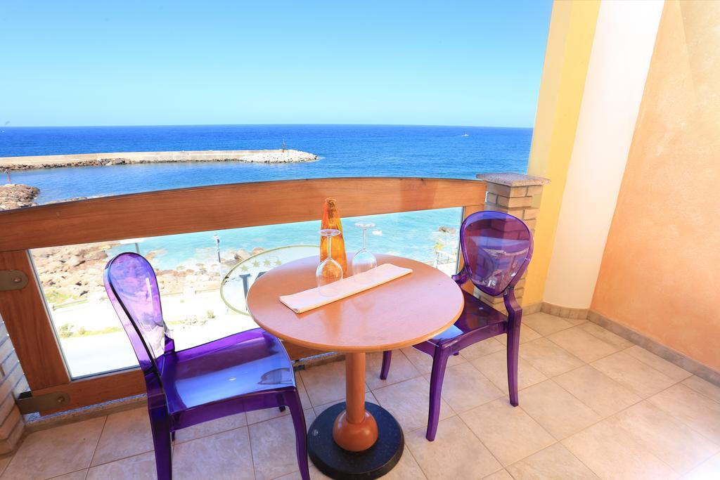 Hotel Nantis Castelsardo Exterior photo