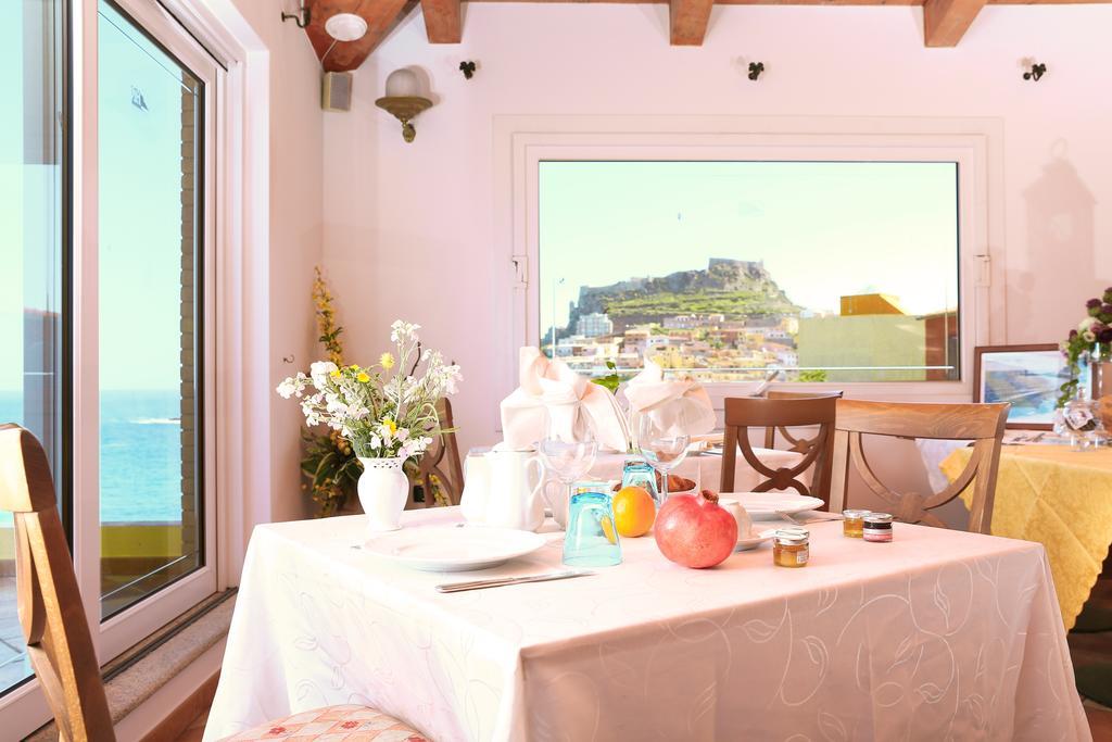Hotel Nantis Castelsardo Exterior photo
