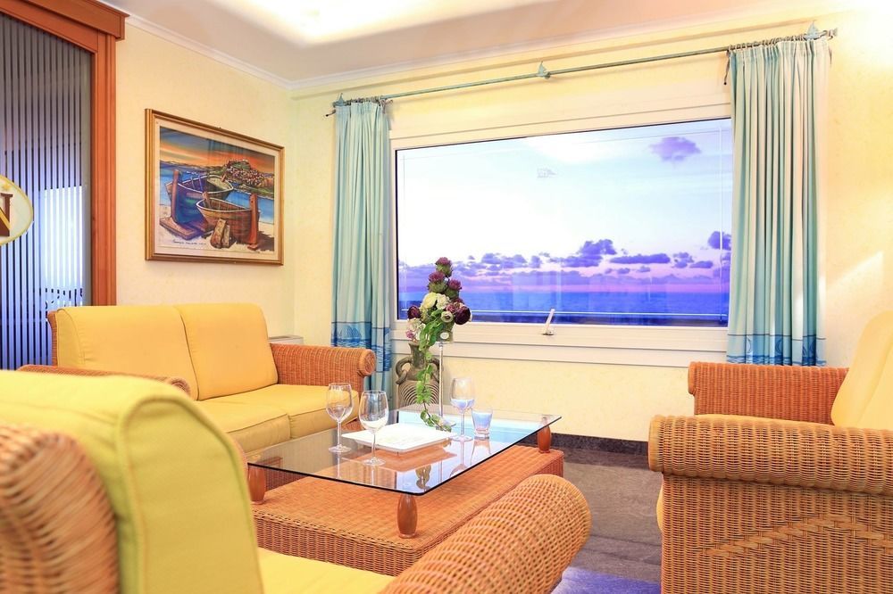 Hotel Nantis Castelsardo Exterior photo