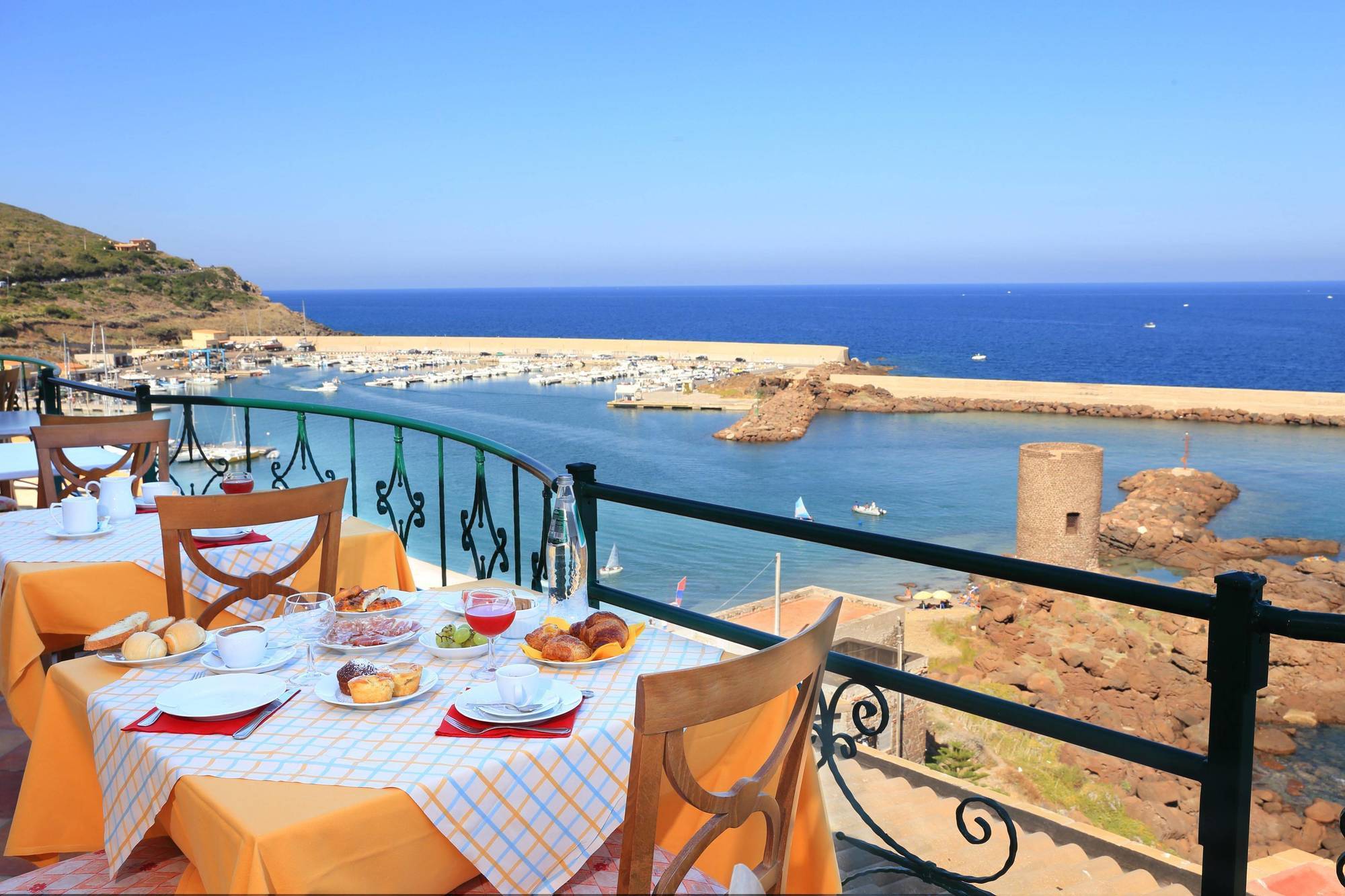 Hotel Nantis Castelsardo Exterior photo