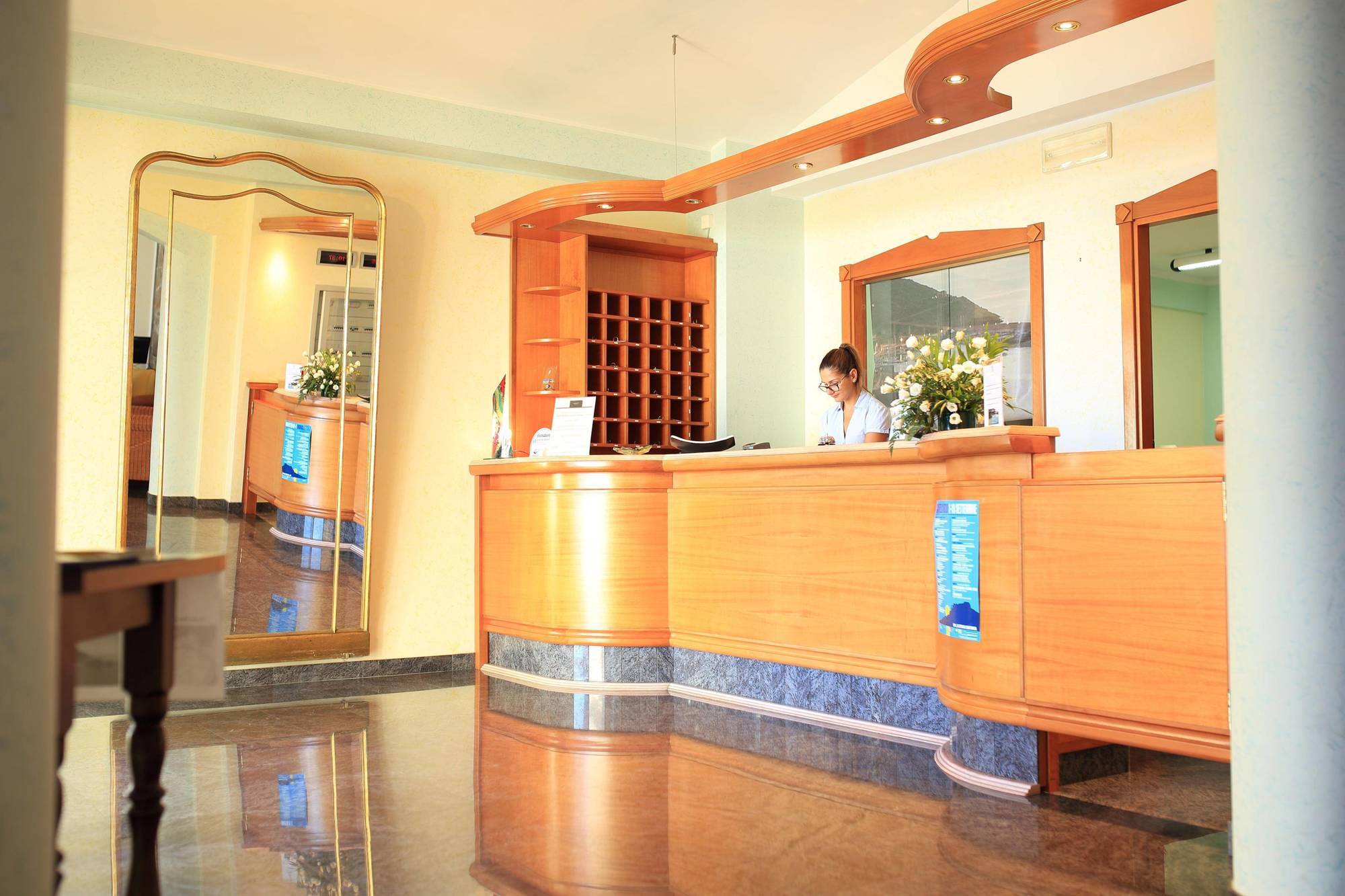 Hotel Nantis Castelsardo Exterior photo